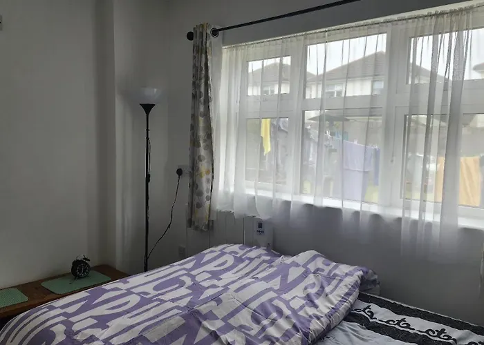 The Cairns בית הארחה דרוגדה