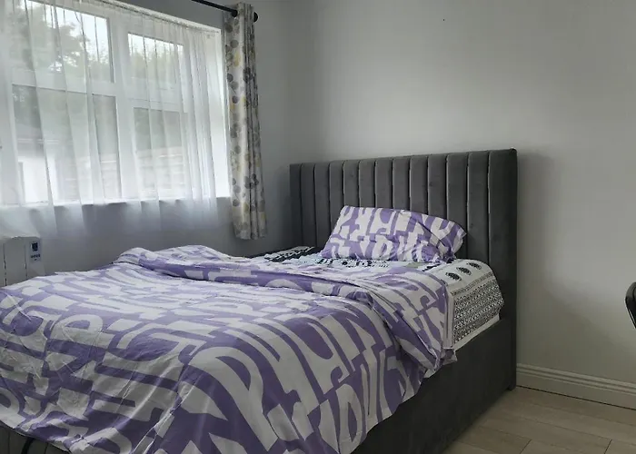 The Cairns בית הארחה