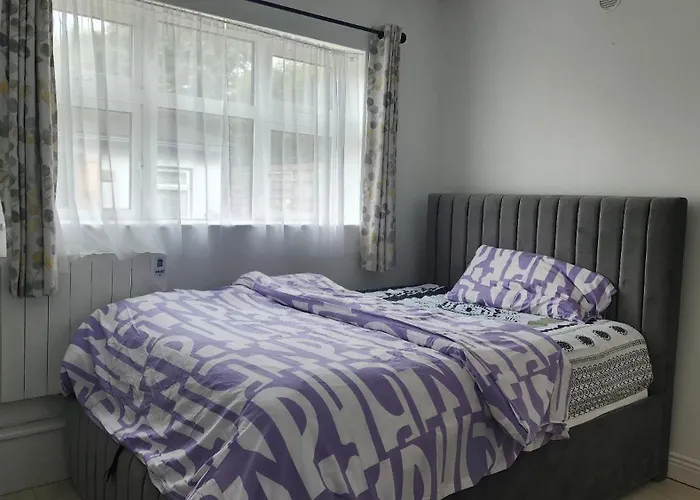 The Cairns בית הארחה דרוגדה